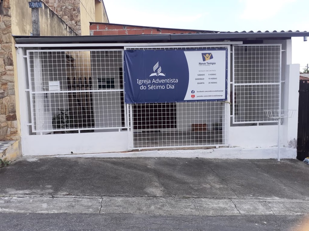 Fachada de Igreja Adventista do Sétimo Dia Mombaça
