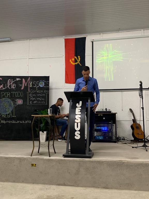 Fachada de Igreja Assembleia De Deus MISSÃO ANGOLANA No Brasil