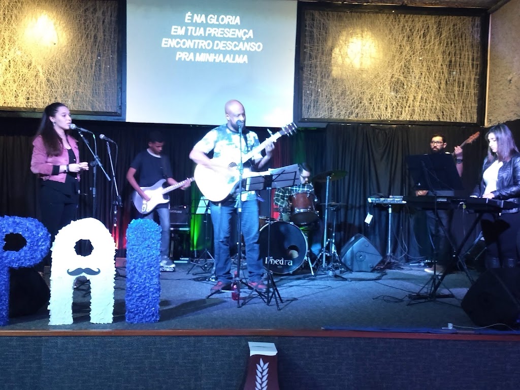 Fachada de Igreja Apostólica Celebre Vida
