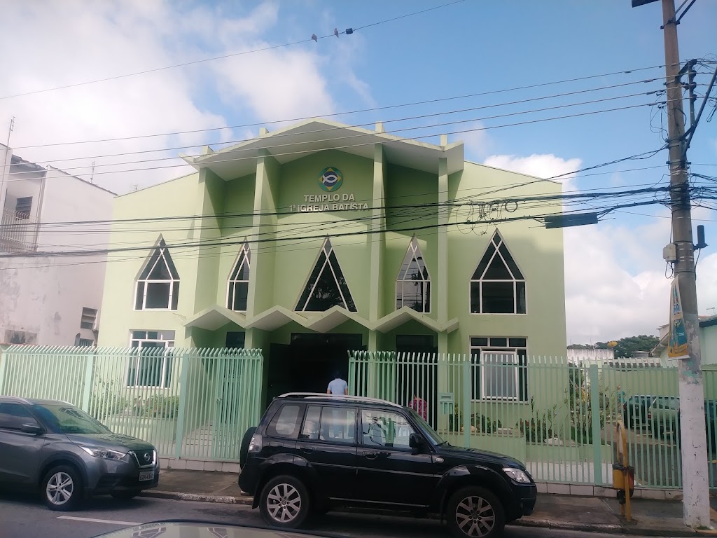 Fachada de Primeira Igreja Evangélica Batista de Pindamonhangaba