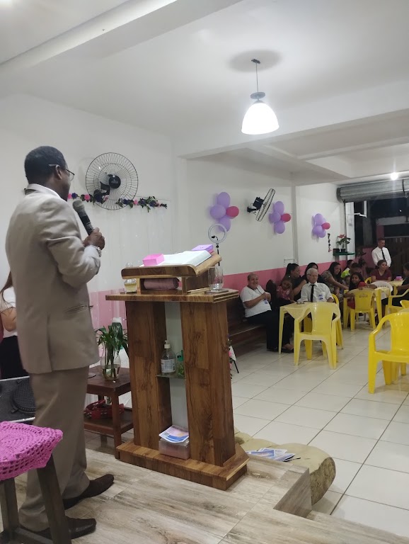 Fachada de Igreja Pentecostal Assembléia de Deus Rosa de Saron Ministério de Ubatuba - Sumidouro