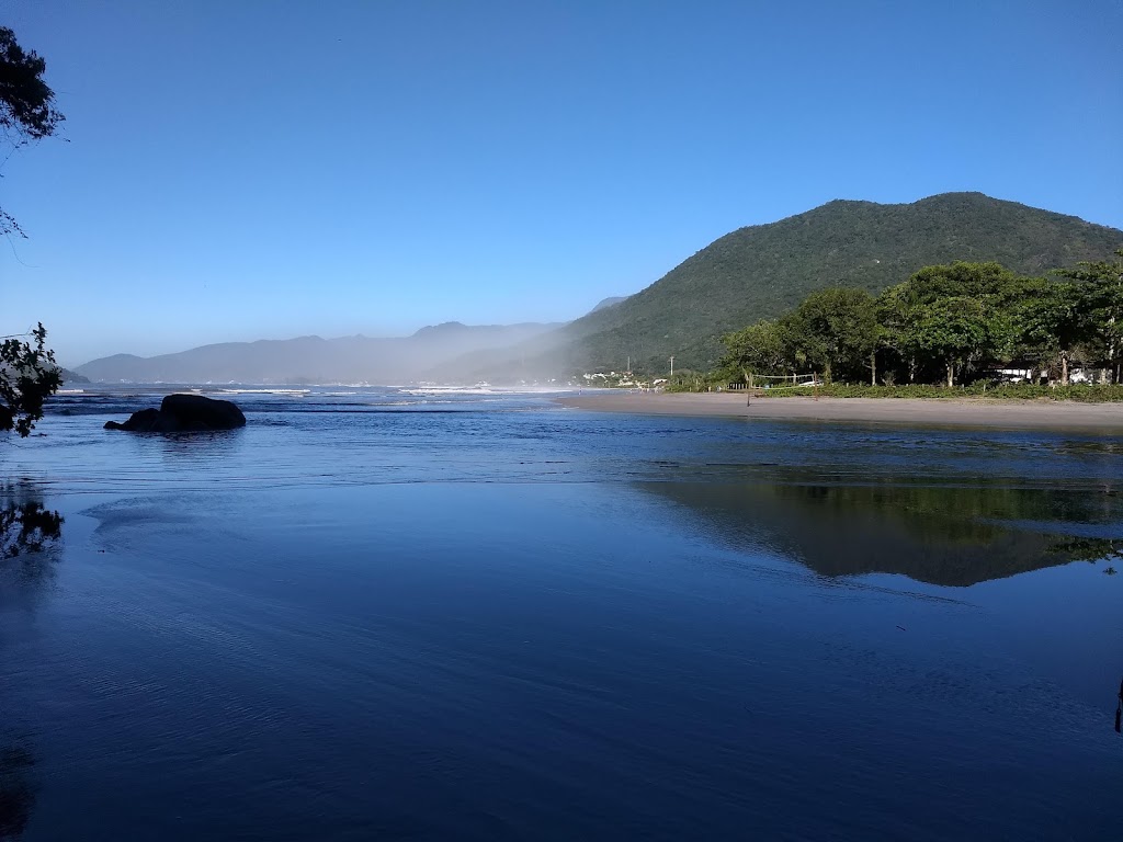 Fachada de praia da lagoinha rua mar virado Ubatuba