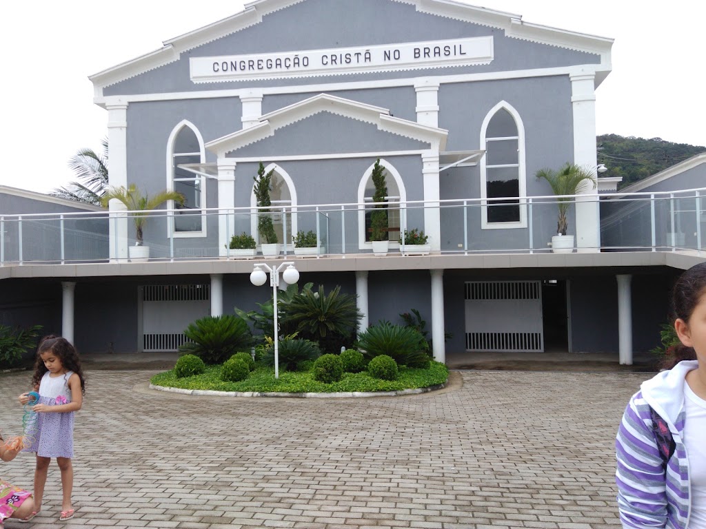 Fachada de Congregação Cristã no Brasil - Camburi