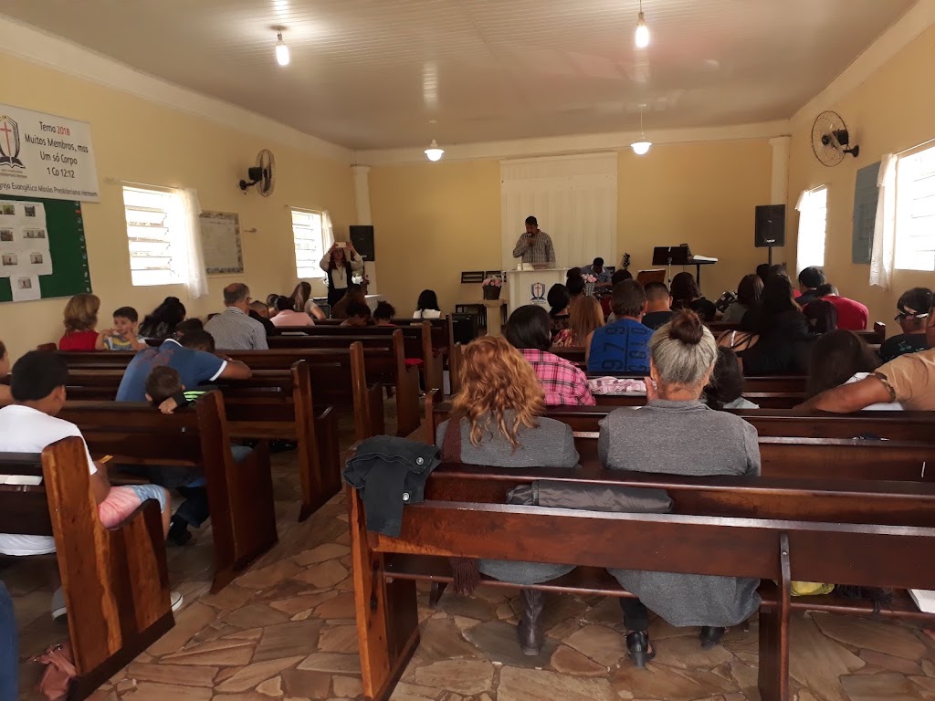 Fachada de Igreja Hermom no Taboão