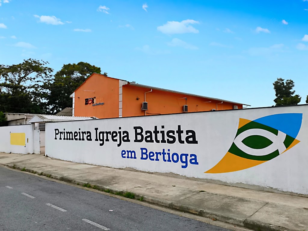 Fachada de Primeira Igreja Batista em Bertioga