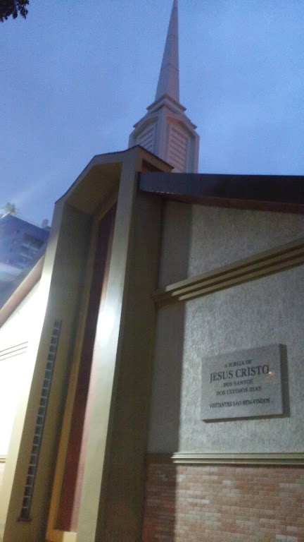 Fachada de A Igreja de Jesus Cristo dos Santos dos Últimos Dias