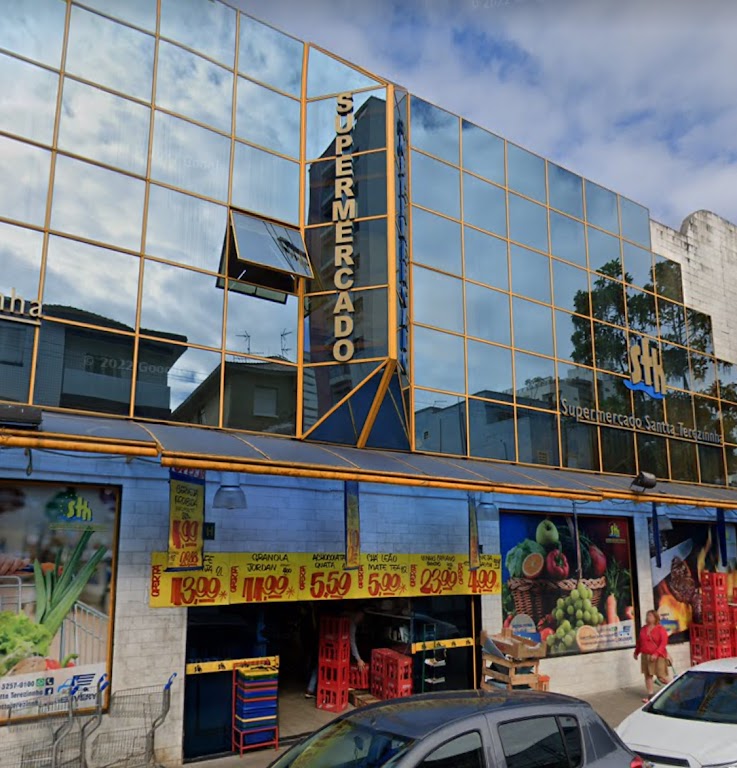 Fachada de Supermercado Santa Terezinha