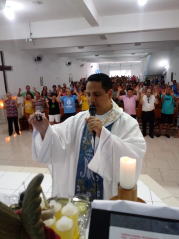 Fachada de Paróquia Bom Jesus - Igreja Católica Apostólica Carismática