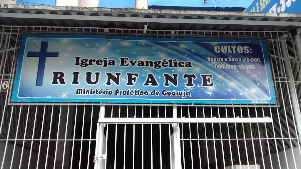 Fachada de Igreja Evangélica Triunfante