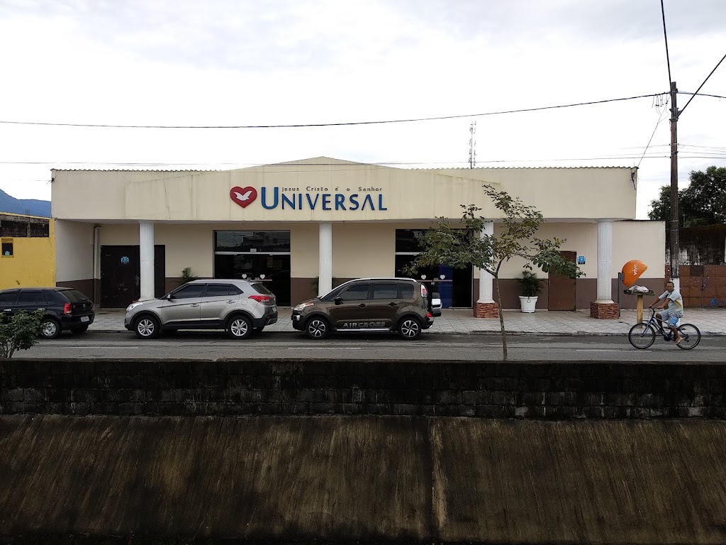 Fachada de Igreja Universal