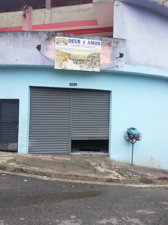 Fachada de Igreja Pentecostal Deus É Amor