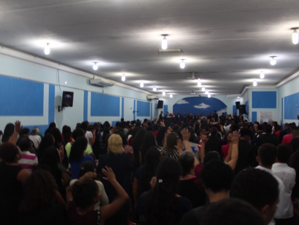 Fachada de Igreja Pentecostal Deus é Amor Sede Estadual