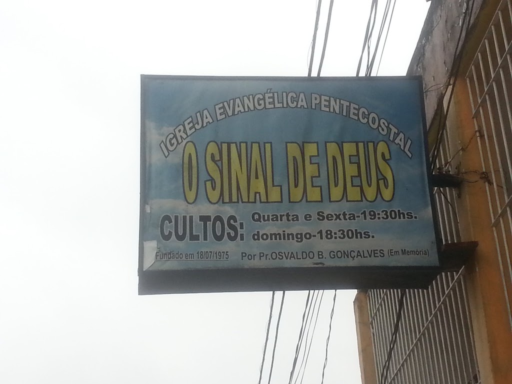 Fachada de Igreja Evangélica Pentecostal O Sinal de Deus