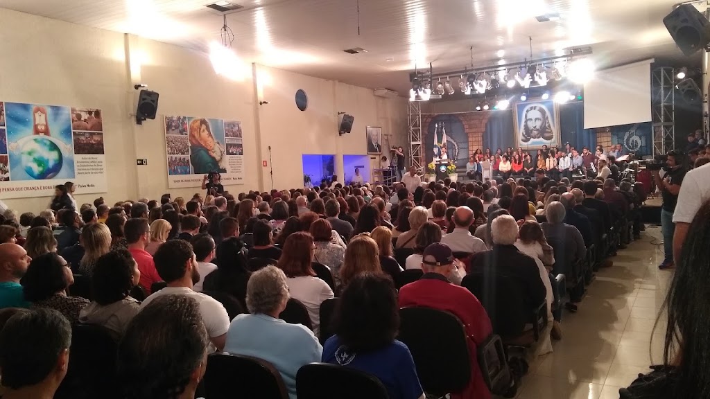 Fachada de Igreja Ecumênica da Religião de Deus, do Cristo e do Espírito Santo