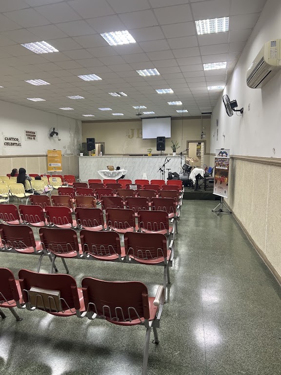 Fachada de Igreja Pentecostal Deus É Amor Sede Central