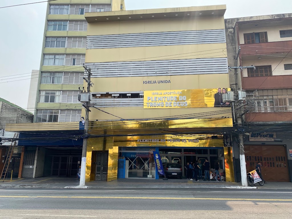 Fachada de IAPTD - Igreja Apostólica Plenitude do Trono de Deus