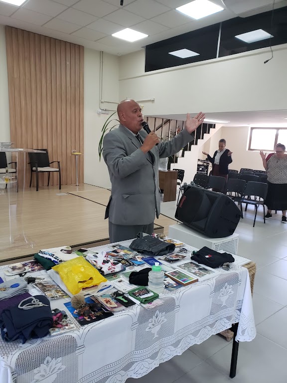 Fachada de Igreja Deus é amor setorial vila moraes
