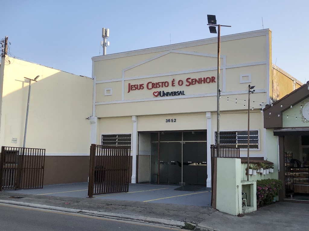 Fachada de Igreja Universal