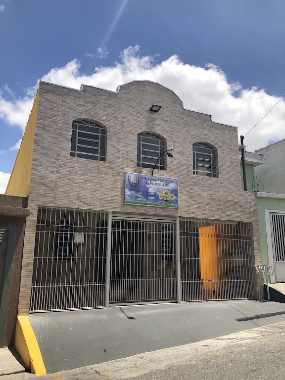 Fachada de Igreja Uniao Pentecostal a Familia de Jesus