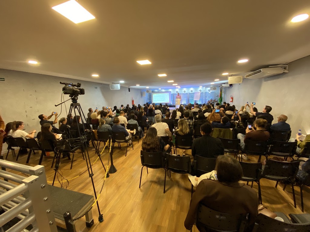 Fachada de Growing Church