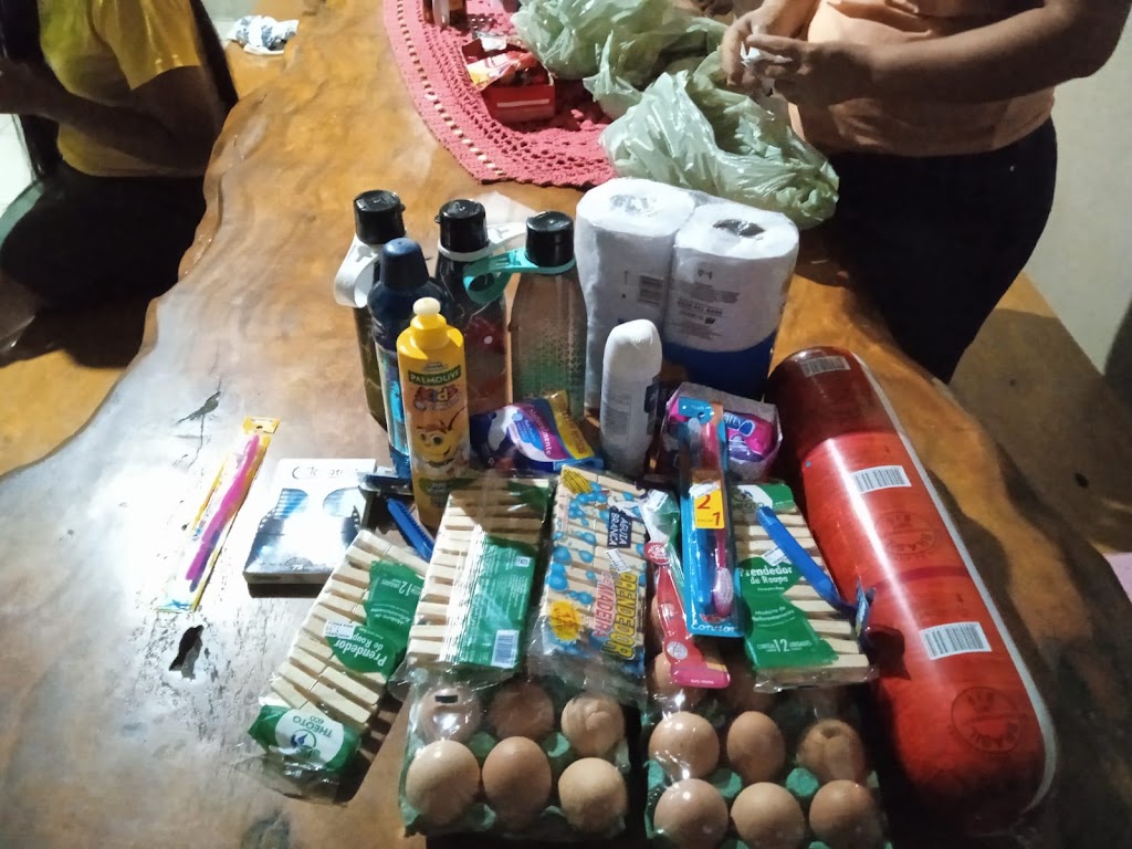 Fachada de I.E. salvando vidas em cristo/ Ensinando Edificando