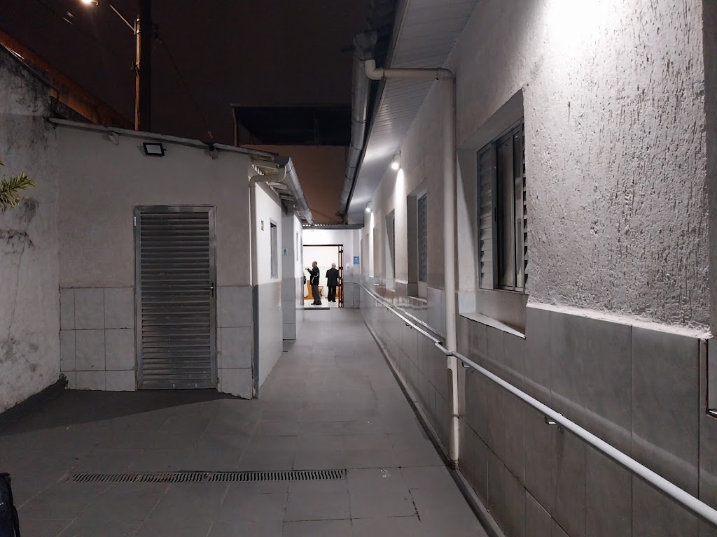 Fachada de Congregação Cristã no Brasil - Vila Carrão - Asilo