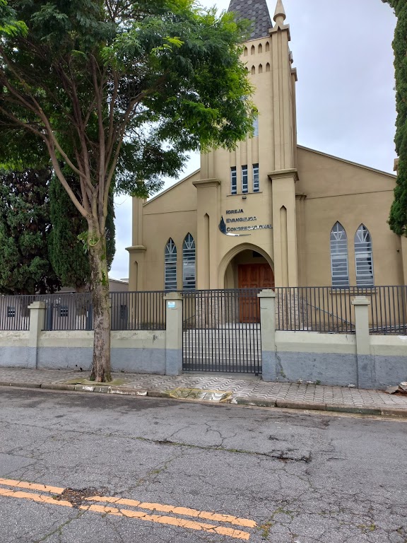Fachada de Igreja do Parque Cruzeiro