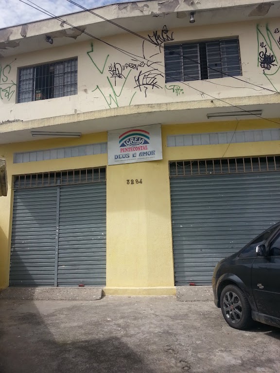 Fachada de Igreja Pentecostal Deus é Amor