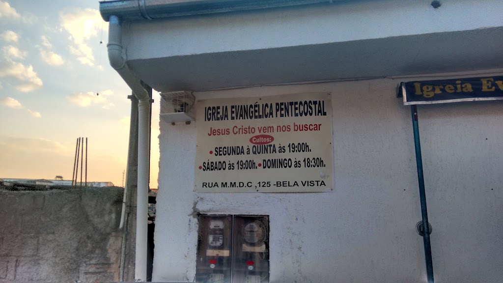Fachada de Igreja Evangélica Pentecostal
