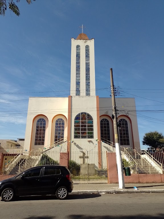 Fachada de Paróquia São Paulo Apóstolo IV