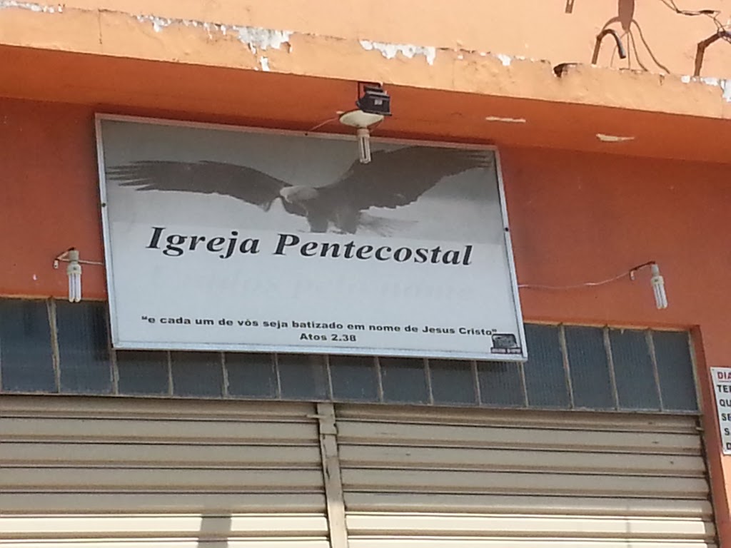 Fachada de Igreja Pentecostal Unidos pelo Nome de Jesus