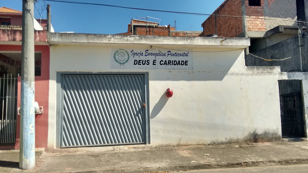 Fachada de Igreja Evangélica Pentecostal Deus é Caridade