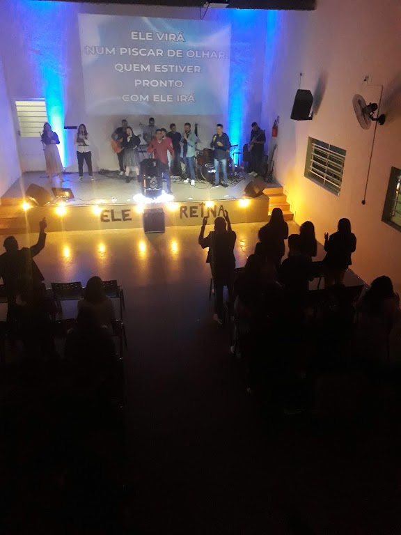 Fachada de Igreja Evangélica Avivamento Bíblico