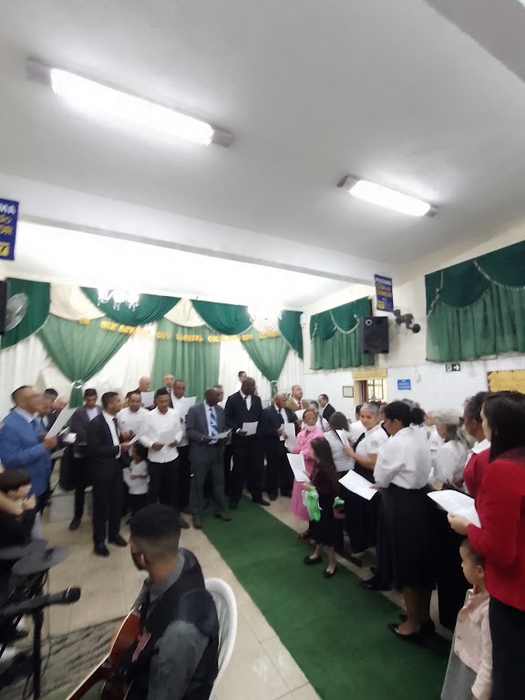 Fachada de Igreja Pentecostal Deus É Amor Sede Setorial