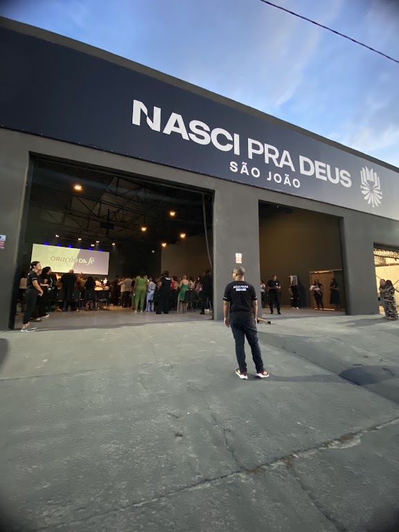 Fachada de Nasci pra Deus - São João