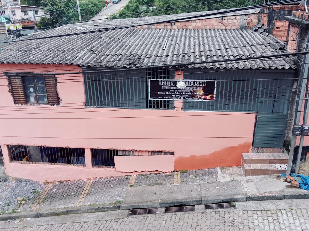 Fachada de Igreja pentecostal plenitude da fé em Jesus Cristo