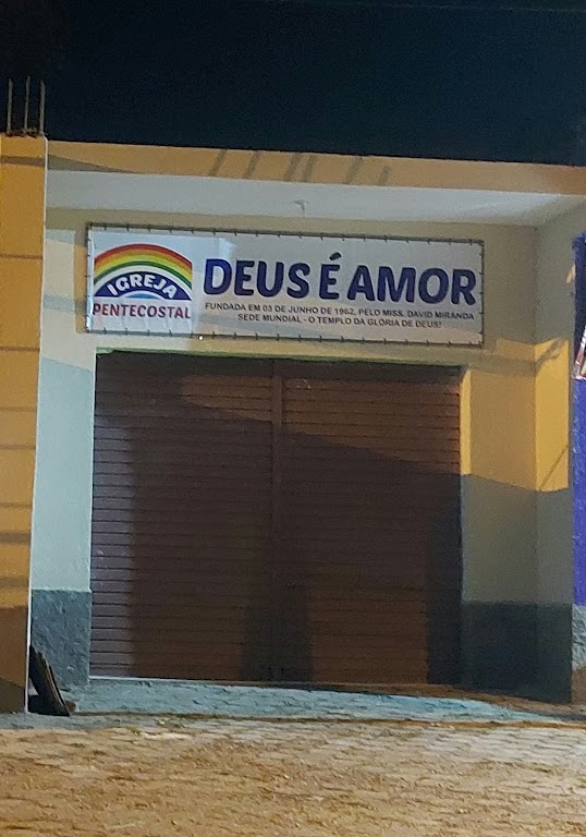 Fachada de Igreja Pentecostal Deus é Amor - Anexo Nazaré Paulista (Centro)