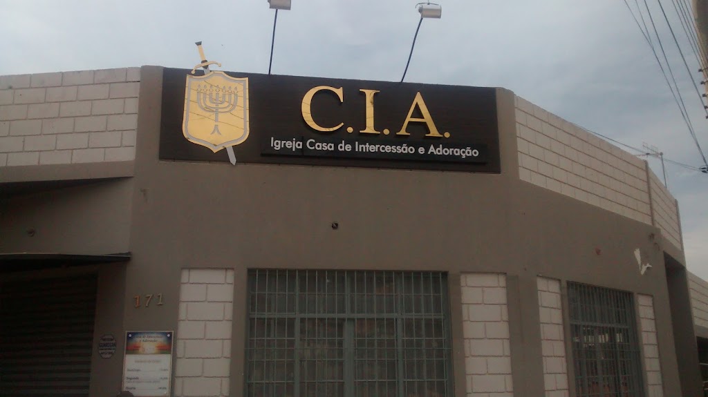 Fachada de Igreja Casa de Intercessão e Adoração