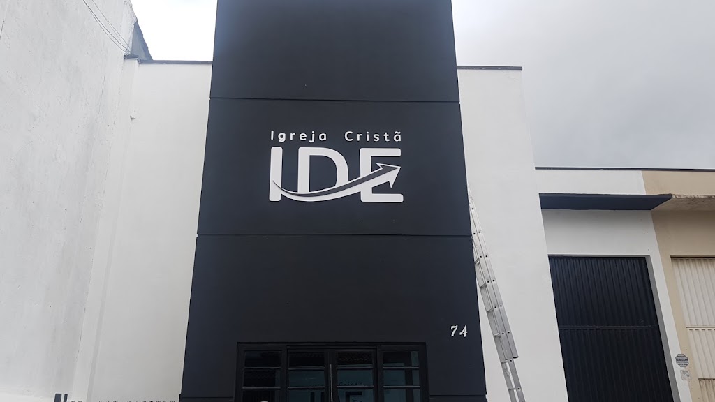 Fachada de Igreja Cristã Ide