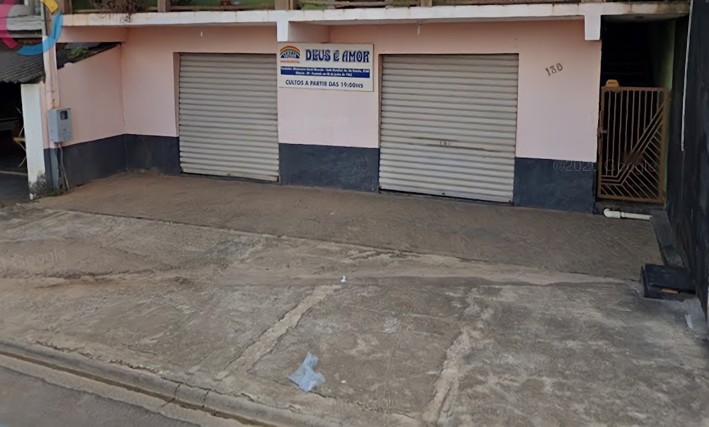 Fachada de Igreja Pentecostal Deus é Amor - Maracanã