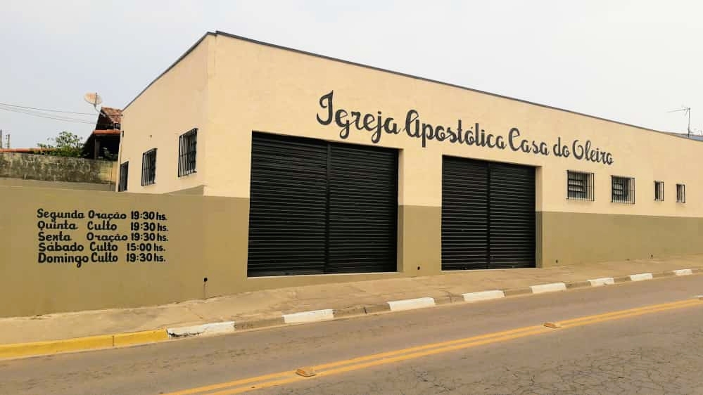 Fachada de Igreja Evangélica Apostólica Casa do Oleiro Ministério em Bragança Paulista
