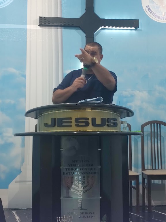 Fachada de Igreja evangélica o mistério de Deus é Jesus