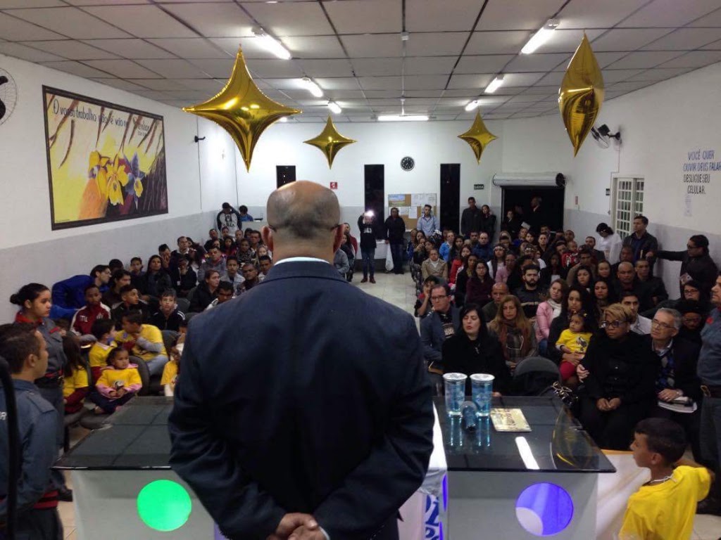 Fachada de Igreja Evangélica Pentecostal O Brasil Para Cristo