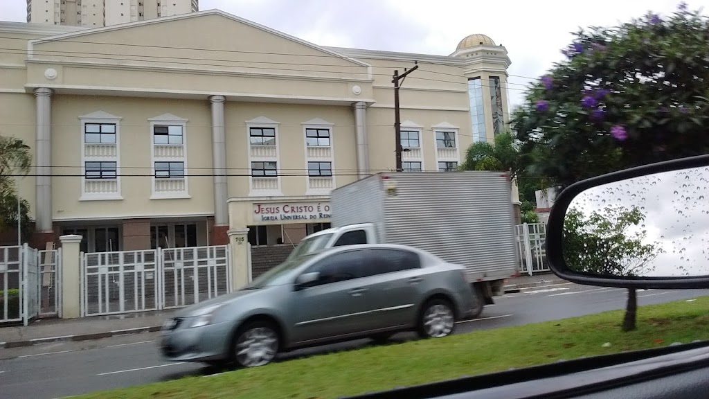 Fachada de Igreja Universal