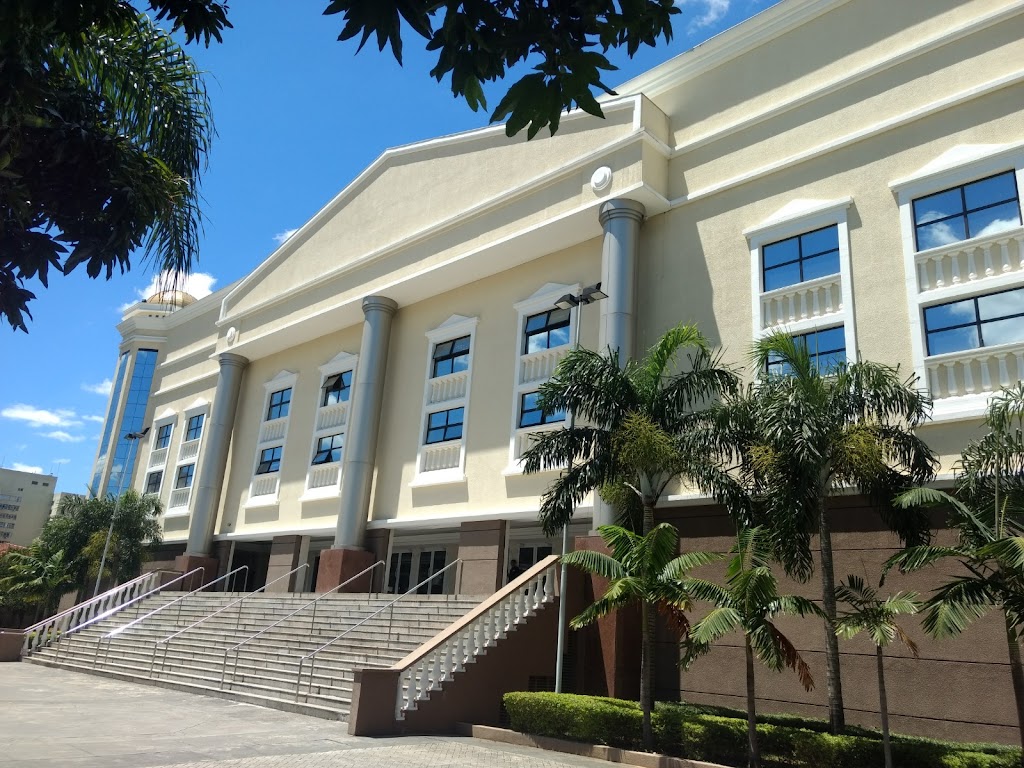 Fachada de Igreja Universal