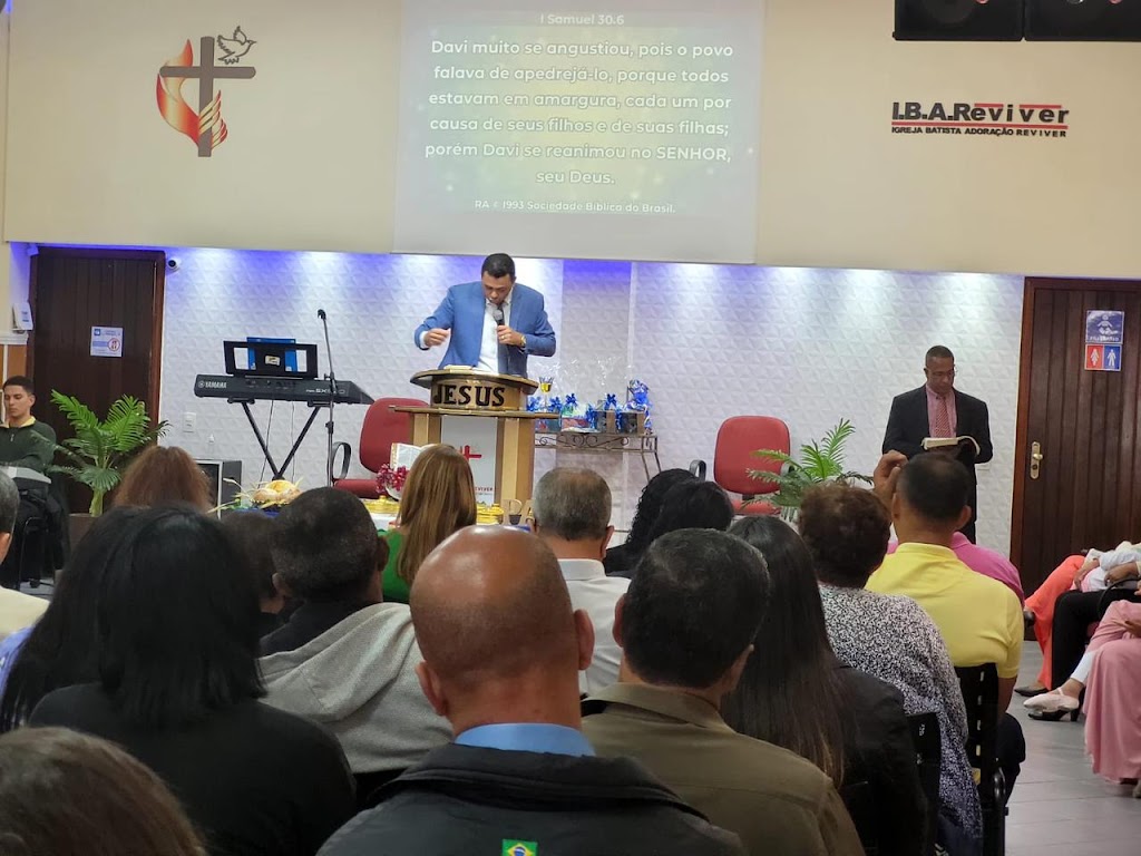 Fachada de IGREJA BATISTA ADORAÇÃO REVIVER - Vila Sabrina e Jardim Brasil - SÃO PAULO CAPITAL