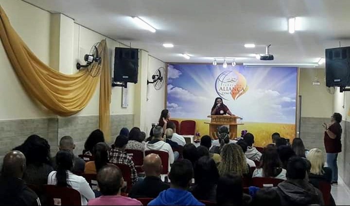 Fachada de Igreja da Aliança com Cristo