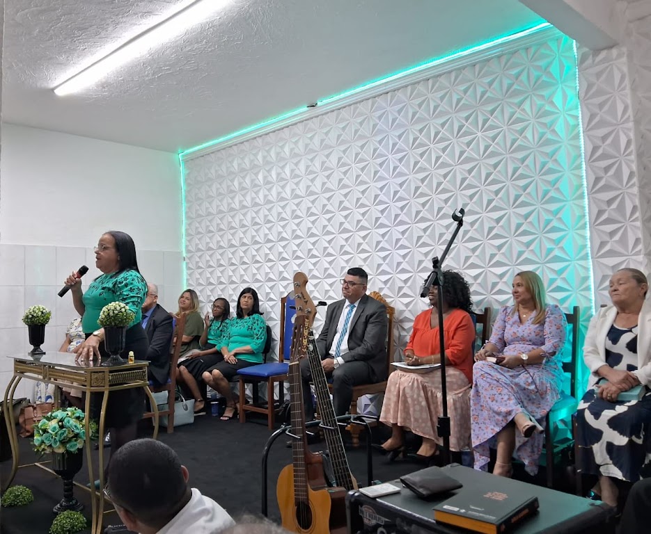 Fachada de Igreja Assembleia de Deus Ministerio Madureira Campo De Osasco