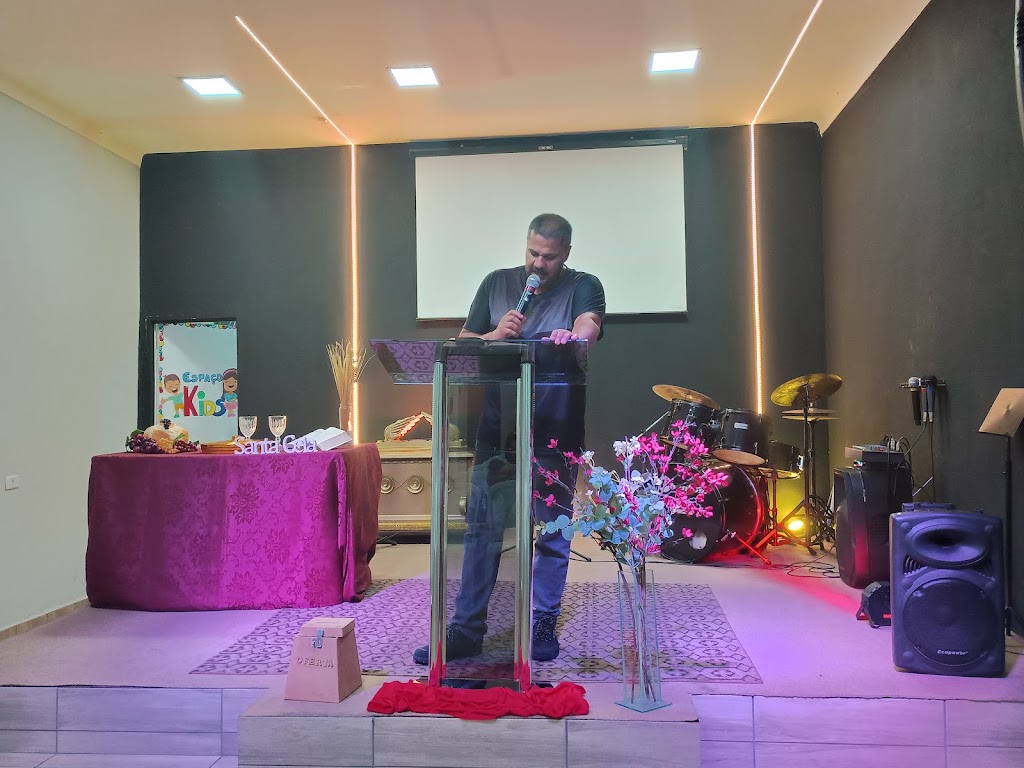 Fachada de igreja evangelica apostólica Mira