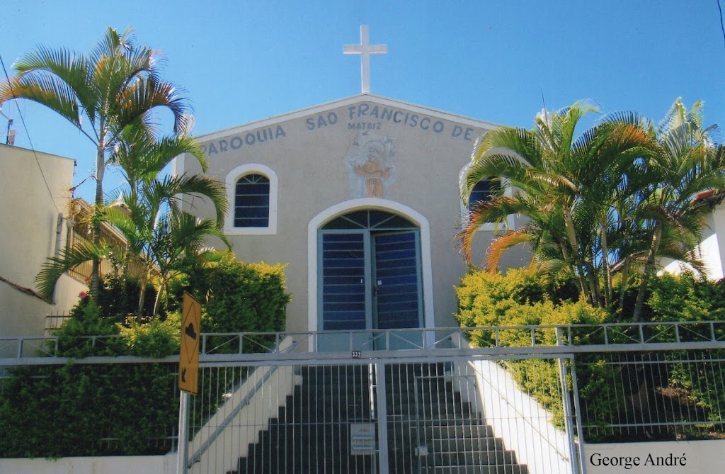 Fachada de Paróquia São Francisco de Assis e São Camilo de Lellis